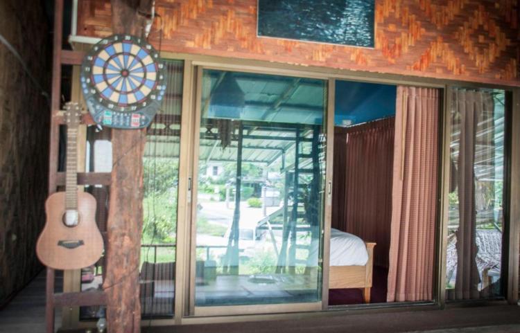 The Lazy Bar And Guesthouse Краби Экстерьер фото