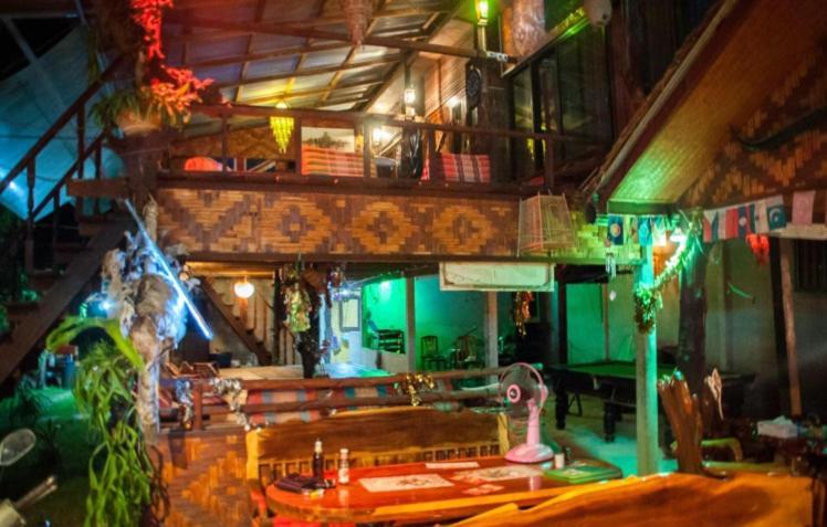 The Lazy Bar And Guesthouse Краби Экстерьер фото